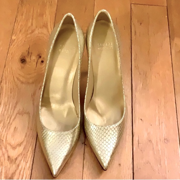 Stuart Weitzman Shoes - Stuart Weizmann Leather Pointed Toe Metallic Gold Snakeskin Pumps Size 7.5